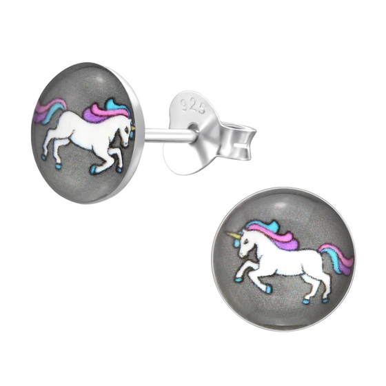 Auf dem Bild zu sehen sind Kinder Ohrringe Einhorn Ohrstecker aus 925 Sterling Silver echt Silber