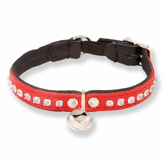 Auf dem Bild zu sehen ist ein Katzenhalsband aus Leder mit Strasssteinen und Glocke in rot