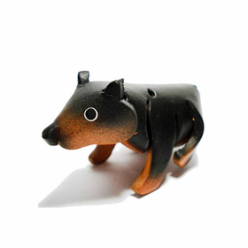 Braunbär Schlüsselanhänger aus Leder