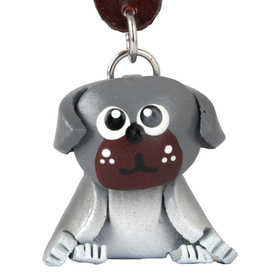 Auf dem Bild zu sehen ist ein Mops Hund aus Leder als...