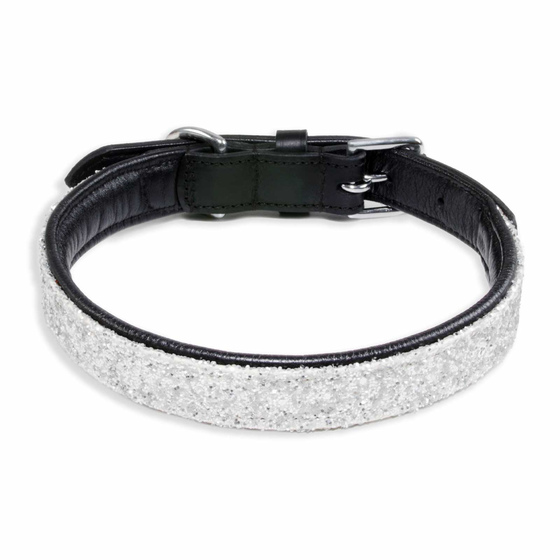 Auf dem Bild ist ein Hundehalsband als Lederhalsband fr Hunde aus echt Leder in schwarz - 20mm breit mit glitzer Pailletten verstellbar 27 bis 32cm in der Gre S-XS zu sehen