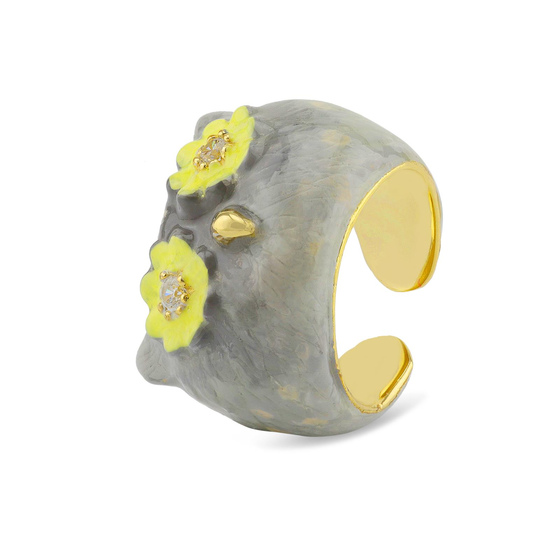 Auf dem Bild zu sehen sind Damen Ringe mit Eule aus Messing Gold plattiert mit Emaille handbemalt