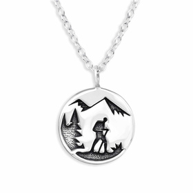 Auf dem Bild zu sehen sind Wanderer Halskette aus 925 Silber