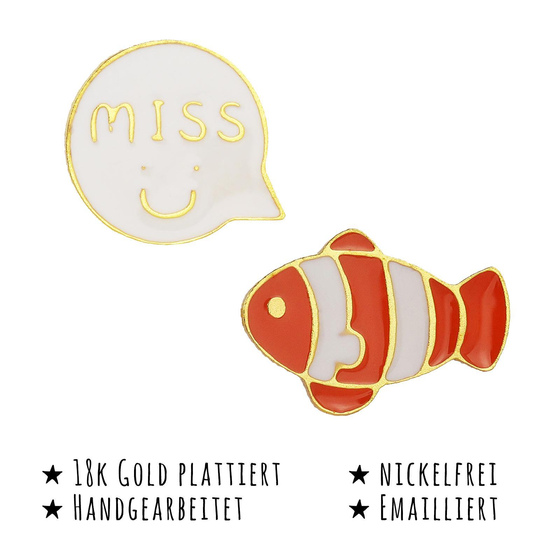 Das Bild mit Beschreibung zeigt Damen Ohrringe Fisch I Miss You Ohrstecker aus Messing Gold plattiert handbemalt