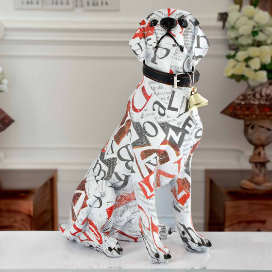 Auf dem Bild ist eine Labrador Retriever Hundefigur aus Kunstharz als Statue fr den fr den Garten