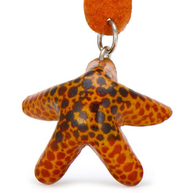 Auf dem Bild zu sehen ist ein Seestern aus Leder als...