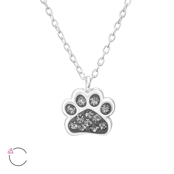 Auf dem Bild zu sehen ist eine Kinder Halskette Pfote Anhnger aus 925 Sterling Silver echt Silberr mit 12 Grauen Swarovski Kristallen 39cm lnge