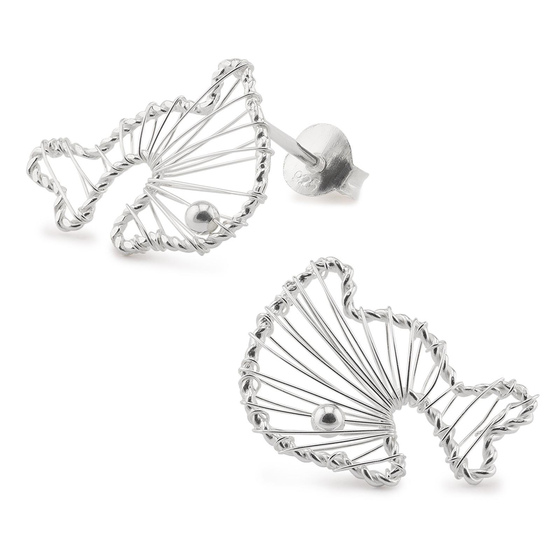 Auf dem Bild zu sehen sind Damen Ohrringe Delfin Ohrstecker aus 925 Sterling Silver echt Silber mit Drahtgeflecht