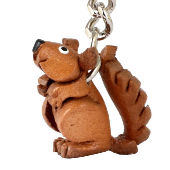 Auf dem Bild zu sehen ist ein niedliches Eichh�rnchen aus Leder als Schl�sselanh�nger Figur