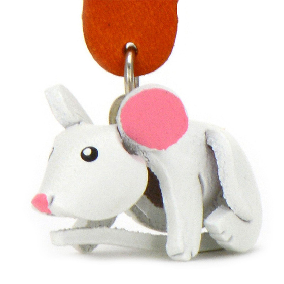 Auf dem Bild zu sehen ist eine se Maus aus Leder als Schlsselanhnger Figur