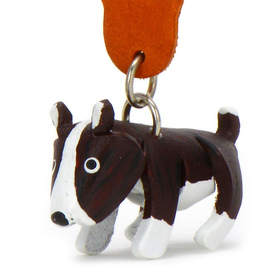 Auf dem Bild zu sehen ist ein Bullterrier Hund aus Leder...