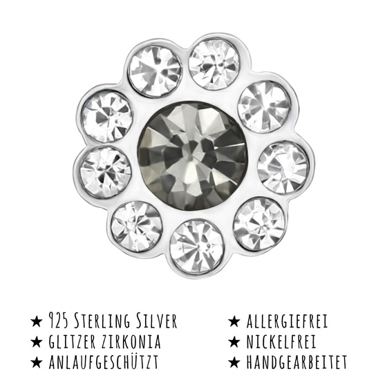 Das Bild mit Beschreibung zeigt Kinder Ohrringe Blume Ohrstecker aus 925 Sterling Silver echt Silber mit 20 Kristallen